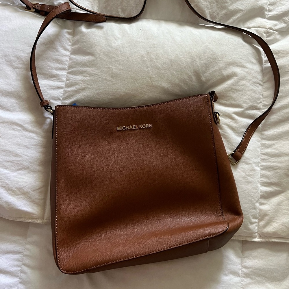 Micheal Kors crossbody
